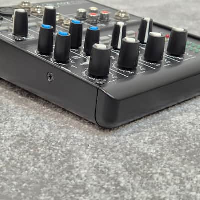 Mackie 402VLZ4 - 4-channel Compact Analogue Mixer image 7