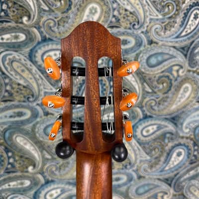 Yamaha SLG200N Nylon-String Silent Acoustic-Electric Guitar Natural w/Gig Bag image 4