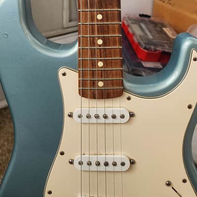 Fender Standard Stratocaster 2002 Agave Blue image 9