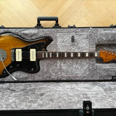 Fender Jazzmaster 1977 - Two Tone Sunburst image 11