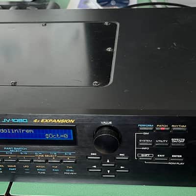 Roland JV-1080 64-Voice Synthesizer Module 1994 - 2001 - Black