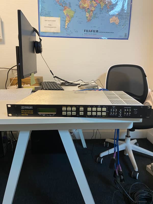 Dolby SURROUND AND PRO LOGIC II ENCODER Model DP563 image 1