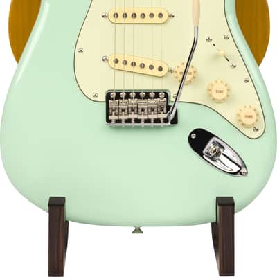 Fender Deluxe Wooden 3-Tier Multi Stand image 5