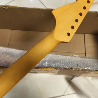24 inch short scale Yellow maple electric guitar neck part 22fret Rosewood inlay image 6