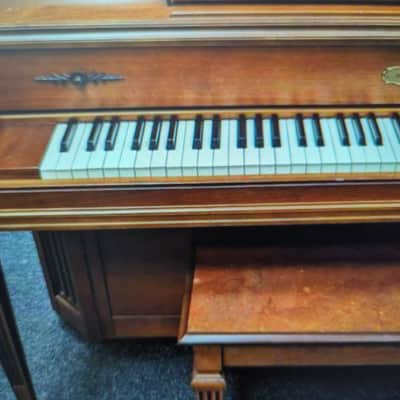 Lowrey Piano with grand lid 70s - Walnut image 5