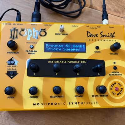 Dave Smith Instruments Mopho Desktop Monophonic Synthesizer 2008 - 2016 - Yellow