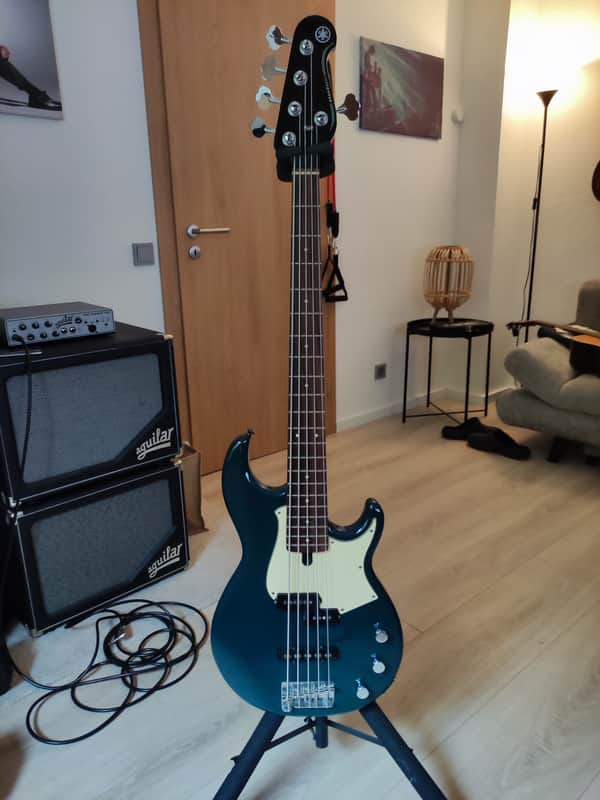 Yamaha BB435