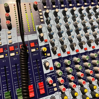 Midas Venice 320 32-Channel / 46-Input Mixing Console 2001 - 2010 - Blue image 2