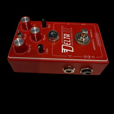 Spaceman Delta II Harmonic Tremolo 2021 - 2024 - Red Edition X6528 image 7