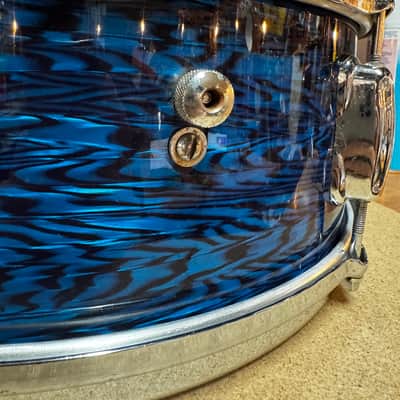 Slingerland No. 161 Deluxe Student Model 5.5x14" 6-Lug Snare Drum with Stick-Saver Hoops 1964 - 1976 - Blue Agate Pearl image 8