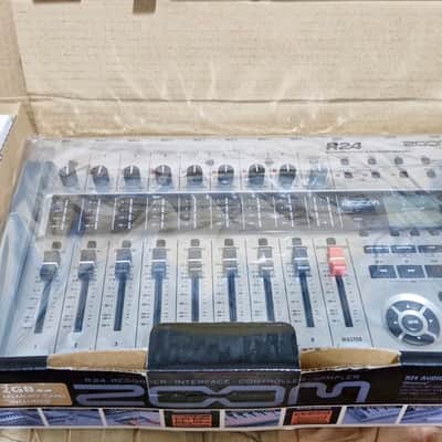 Zoom R24 Mint Condition image 19