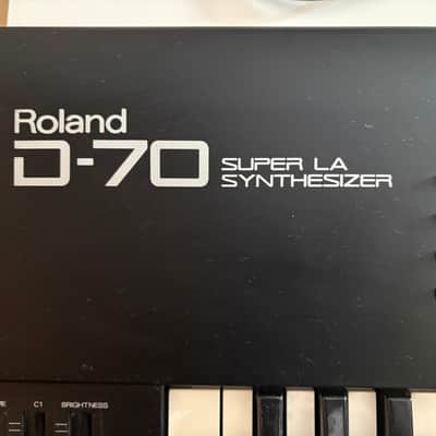 Roland  D-70 SUPER LA SYNTHESIZER