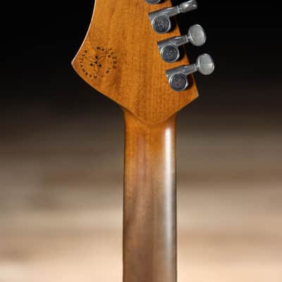 Novo Dealer Limited Chambered Serus H2 Guitar – Amber image 6