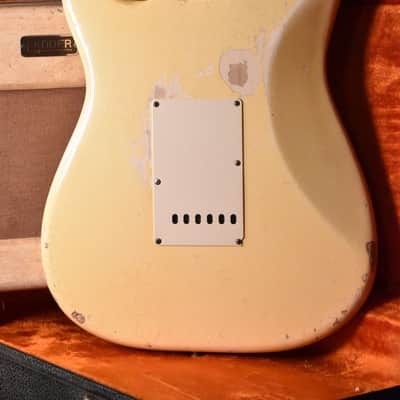 Fender Stratocaster 1965 - Olympic White with rare Tortoise guard image 5