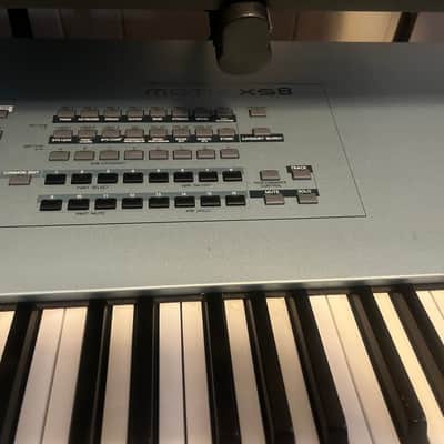 Yamaha Motif XS8 88 key synthesizer/workstation 2010 - Blue image 4