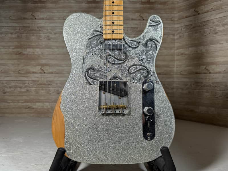 Fender Brad Paisley Road Worn Telecaster 2017 Silver Sparkle
