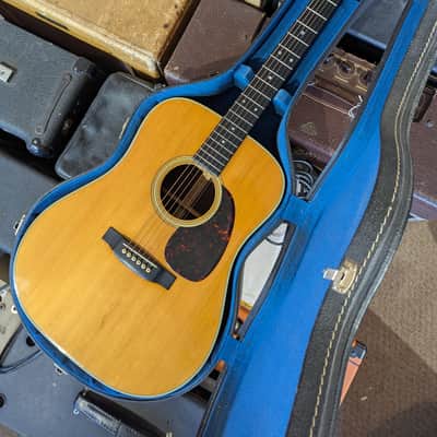 Martin D-28 1965 - signed by C.F. Martin IV image 2