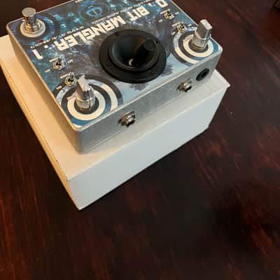Devi Ever : FX Bit Mangler 2010s - Blue image 3