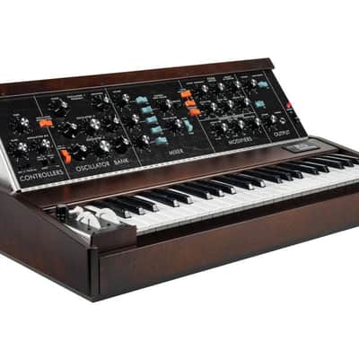 Moog Minimoog Model D 2022 Edition Analog Synthesizer, Appalachian Cherry