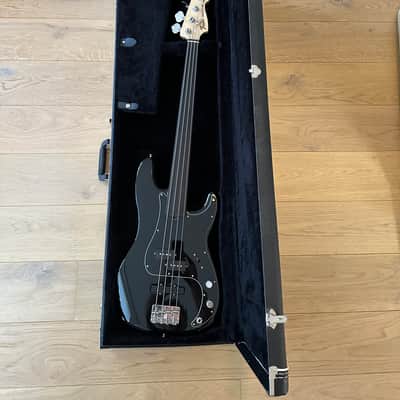 2017 Fender Tony Franklin Fretless Precision Bass Guitar - Black