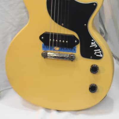 Epiphone Les Paul Junior in CASE with Rosewood Fretboard TV Yellow image 3