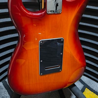 Fender Player Stratocaster HSS Plus Top with Maple Fretboard 2019 - 2024 - Aged Cherry Burst image 7