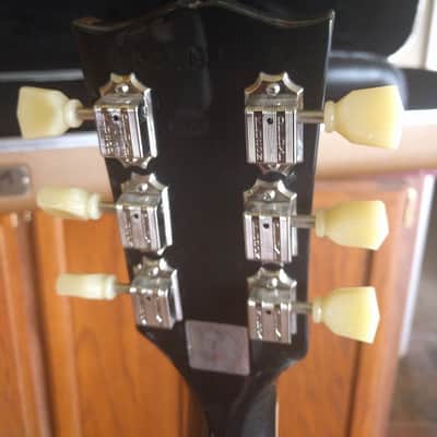 Gibson Les Paul Classic 2015 3 Color Sunburst, excellent and with upgrades and Gibson hard case. image 7