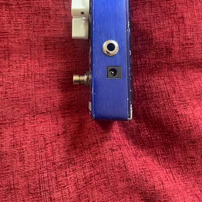 Mad Professor Deep Blue Delay PCB 2013 - Blue image 4