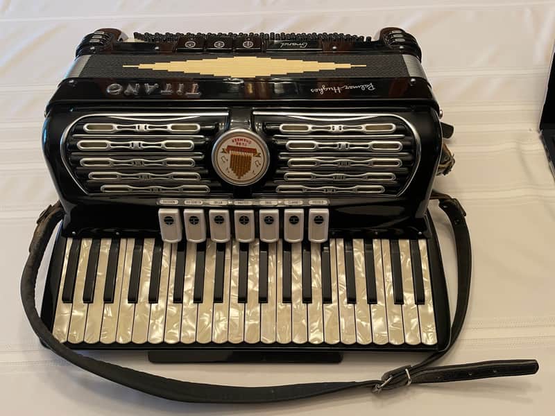 Titano Grand Piano Accordion with Hard Case SN: 25425 | Reverb