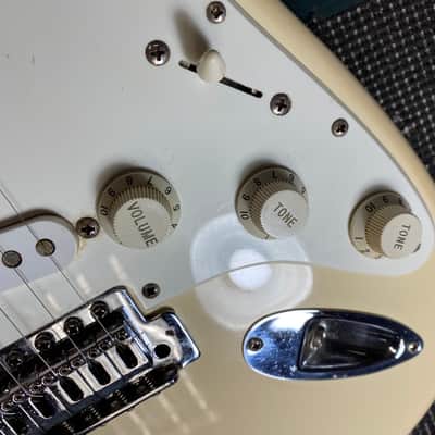1995 Fender Squier Series Stratocaster image 18