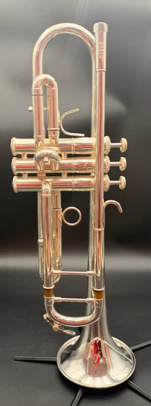 Giardinelli GTR10S Bb Trumpet by Eastman | Silver Plate | Bach Strad Style