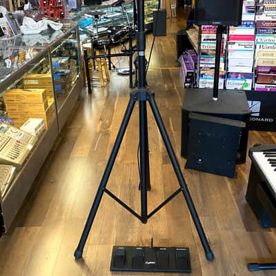 Chauvet DJ GigBAR 2 4-in-1 Lighting System with Stand and Foot Controller image 1