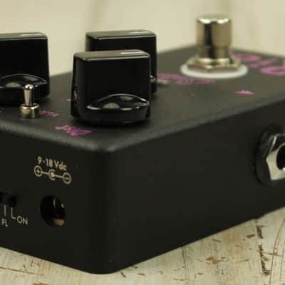 USED Suhr Riot (090) image 4