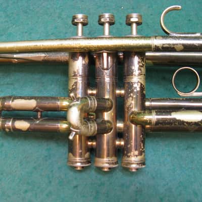 King Liberty Trumpet Bb/A 1945 - Reconditioned - Original Case & King M18 MP image 6