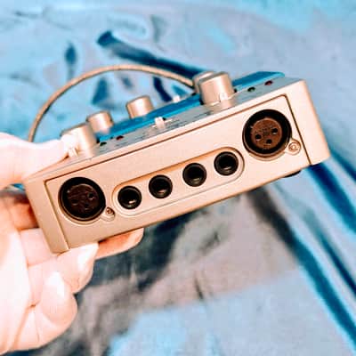 TASCAM US-122 USB Audio Interface 2000s - Silver and Blue image 4