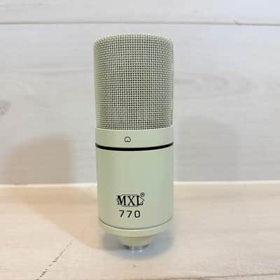 MXL 770 Large Diaphragm Cardioid Condenser Microphone w/ Shock Mount & Hard Case image 2