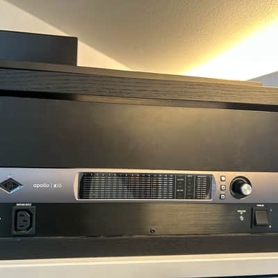 Universal Audio Apollo x16 - Unused image 5