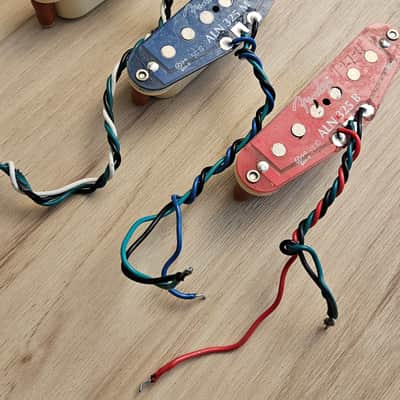 Fender N3 Noiseless Single Coil Pickup Set, Aged White (2011) image 5