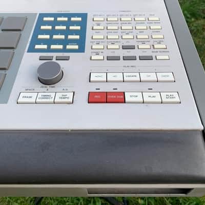 Akai MPC60 Integrated MIDI Sequencer and Drum Sampler 1988 - 1991 - Grey image 4