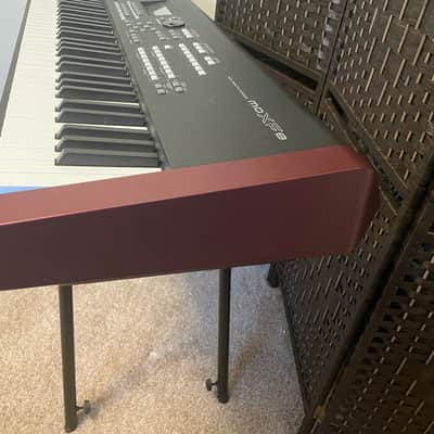 Yamaha MOXF8 88-Key Synthesizer Workstation 2019 Black/Red image 3