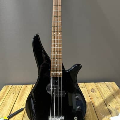 Yamaha 4-String Rosewood Fretboard Electric Bass Guitar - Black image 2