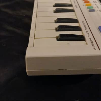 Casio PT-1 29-Key Mini Synthesizer 1982 - 1988 - White image 2