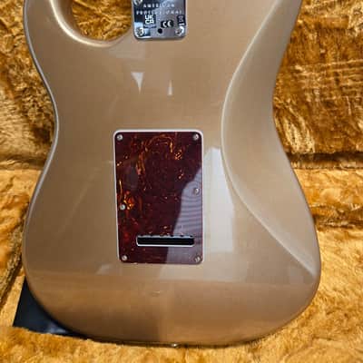 Fender FSR American Professional II Stratocaster, Rosewood Neck - Firemist Gold 2022 image 3