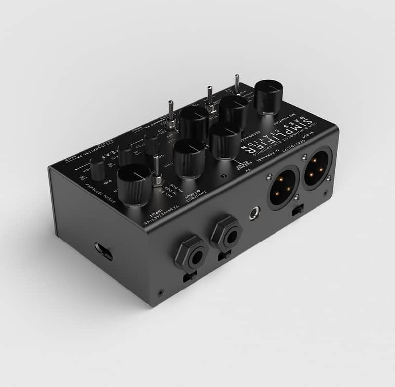 DSM & Humboldt Electronics Simplifier Bass Station Preamp / CabSim