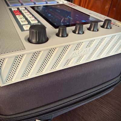 Akai MPC Live II Retro Edition – Fully Loaded (SSD 1TB + Case + Decksaver) image 2