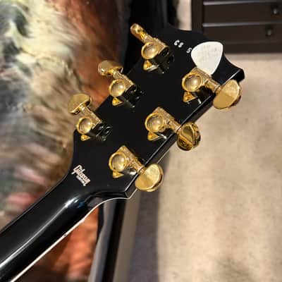 QUILT 👵! 2025 Gibson Custom Shop Les Paul Custom 7A Quilt Top M2M Made To Measure Northen Lights Ebony Fretboard Special Order Figured F Q 5A 7A 1960 V2 Neck Nordic Blue Blueberry Cobalt Trans Aqua Custombucker Pickups Gold Hardware Full Gloss image 17