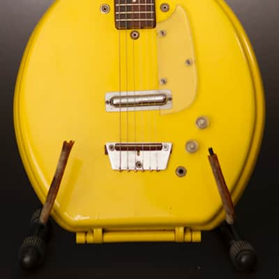 Danelectro Toilet Seat Guitar 1969 Yellow image 1