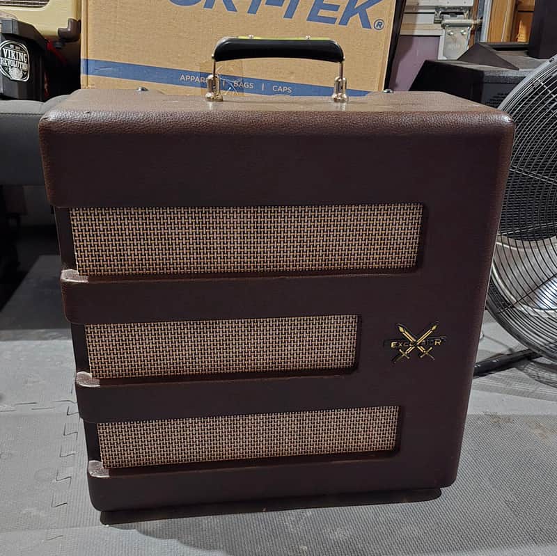 Fender Excelsior Pawn Shop Series 13-Watt 1x15" Guitar Combo Amp for Guitar, Vocals & Accordian image 1