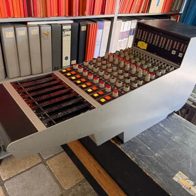 POLYGRAM (Deutsche Grammophon) 8 channel desk recapped! image 2