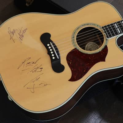 Unplayed! 2010 Gibson Songwriter Deluxe Studio Signed by Rascall Flatts Acoustic Guitar Antique Natural + OHSC image 3
